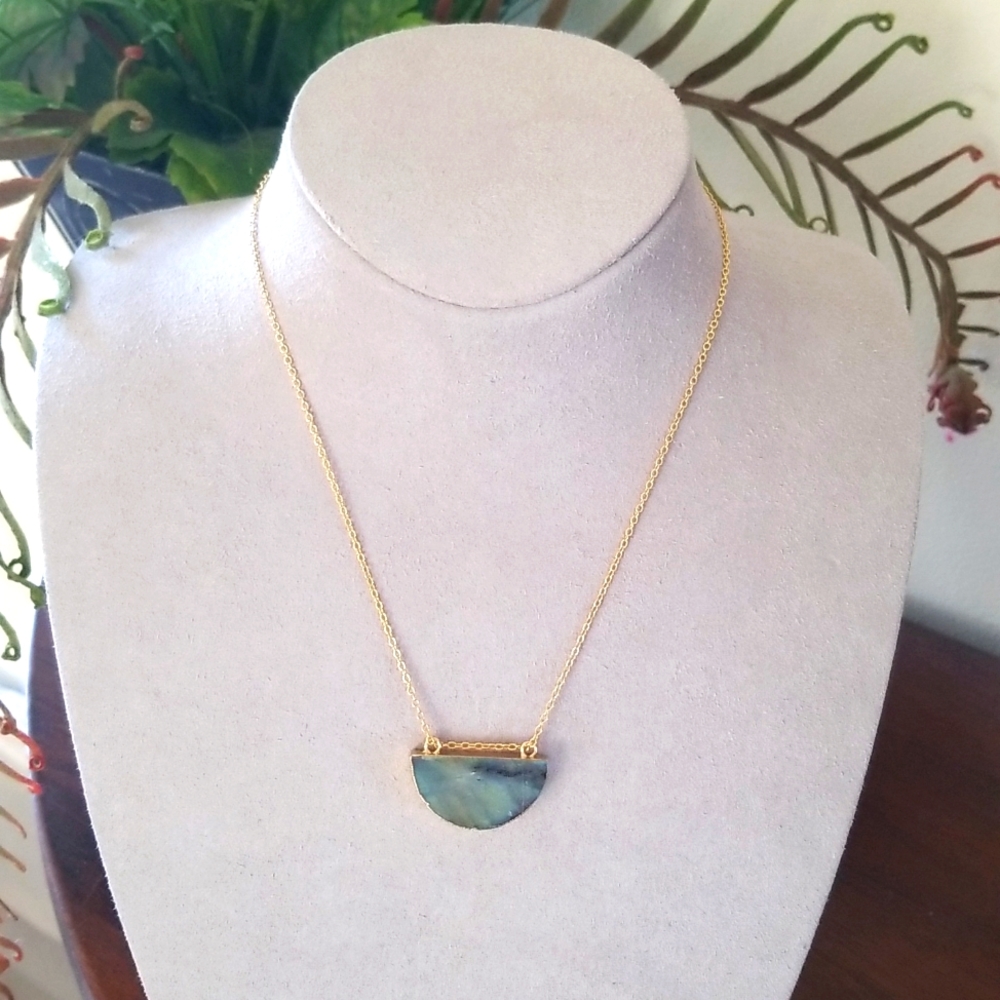 Labradorite/gold necklace